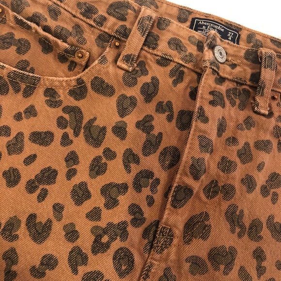 Abercrombie & Fitch Dresses & Skirts - Leopard print denim miniskirt